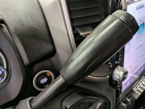 Used 2025 RAM 3500 Big Horn image 19