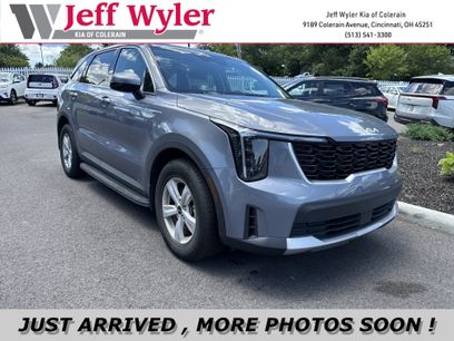 Used 2025 Kia Sorento LX