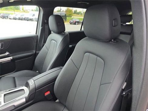 Certified 2026 Mercedes-Benz GLB 250 4MATIC image 24