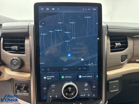 Used 2024 Ford Expedition Limited image 16