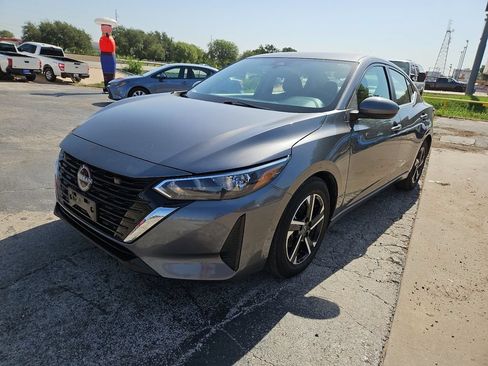 Used 2024 Nissan Sentra SV FWD image 4
