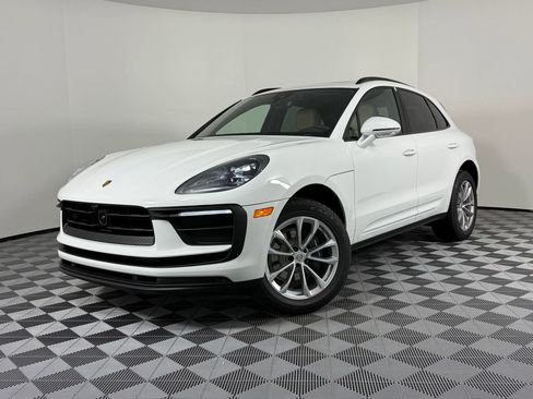 New 2026 Porsche Macan image 1