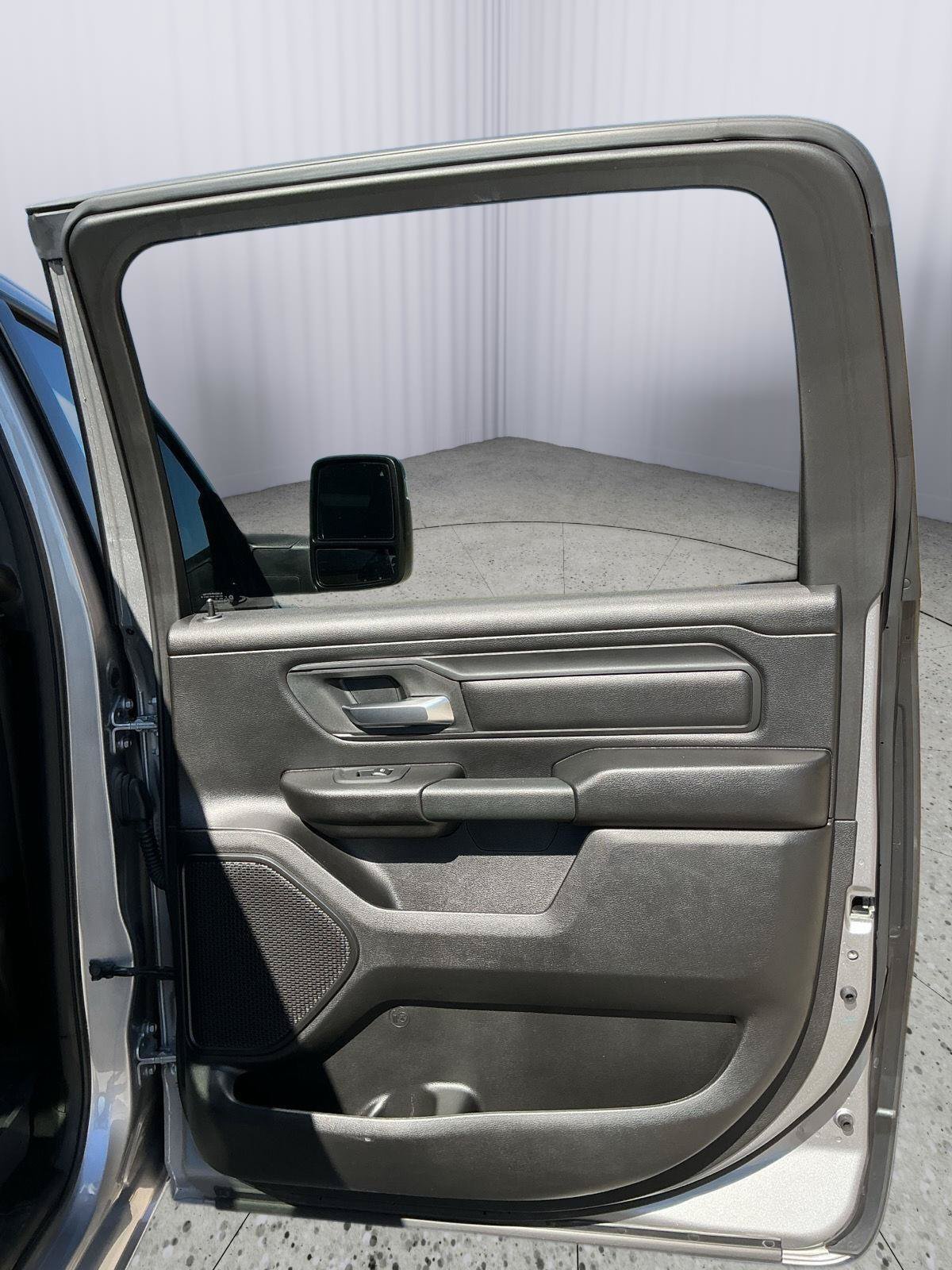 Used 2025 RAM 1500 Warlock AWD/4WD image 22
