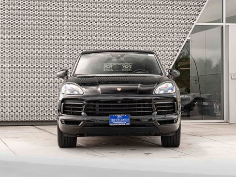 Used 2022 Porsche Cayenne Platinum Edition AWD/4WD image 35