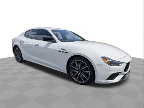 Used 2024 Maserati Ghibli Modena Ultima Q4 AWD/4WD image 2