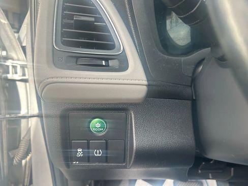 Used 2016 Honda HR-V EX-L image 14