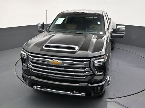 Used 2025 Chevrolet Silverado 3500 High Country w/ High Country Premium Package AWD/4WD image 19