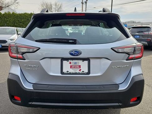 Used 2025 Subaru Outback AWD/4WD image 6