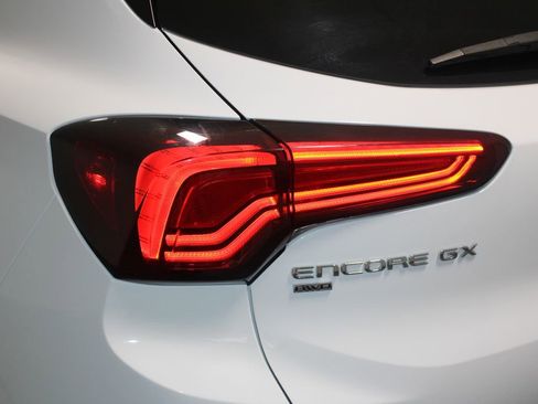 Used 2024 Buick Encore GX Sport Touring image 48