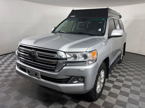 Used 2016 Toyota Land Cruiser AWD/4WD image 3
