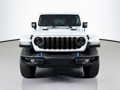 Used 2024 Jeep Wrangler Unlimited Rubicon 4xe AWD/4WD image 2