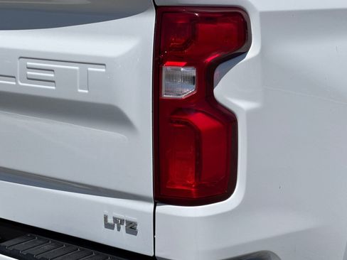 Used 2024 Chevrolet Silverado 1500 LTZ w/ LTZ Convenience Package II AWD/4WD image 34