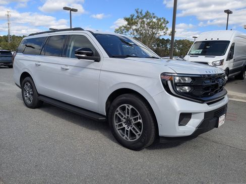 Certified 2025 Ford Expedition Max Active image 3