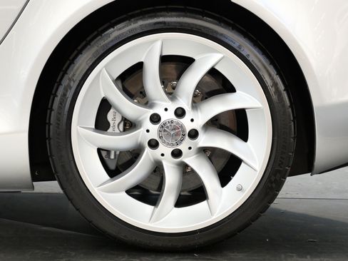 Used 2006 Mercedes-Benz SLR image 11