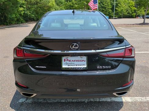 Used 2022 Lexus ES 350 w/ Premium Package image 5