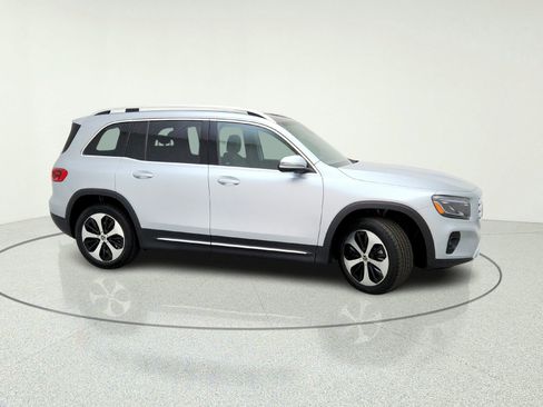 New 2026 Mercedes-Benz GLB 250 image 6