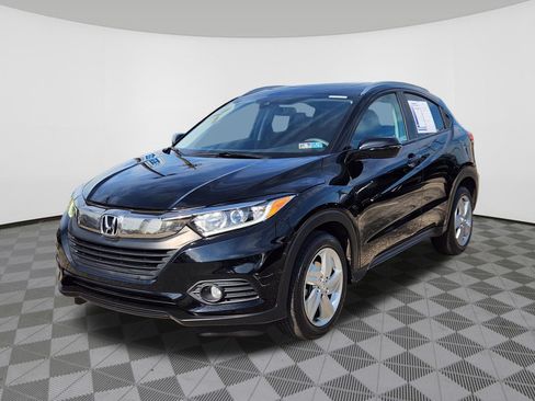 Used 2019 Honda HR-V EX image 2