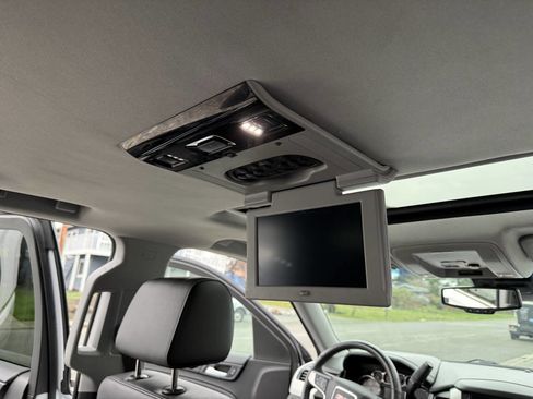 Used 2016 GMC Yukon XL SLT w/ Open Road Package image 17