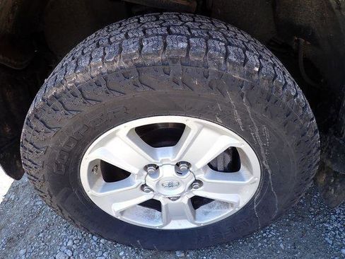 Certified 2020 Toyota Tundra SR5 w/ SR5 Convenience Package image 9