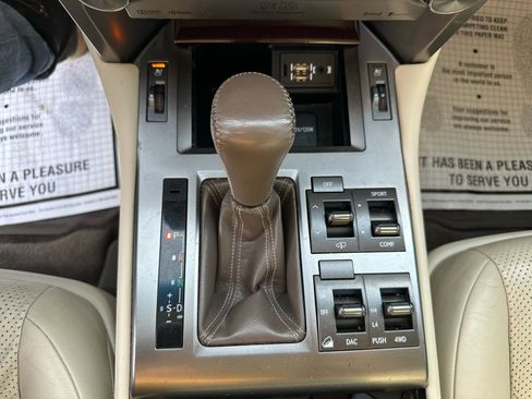 Used 2016 Lexus GX 460 Luxury image 18