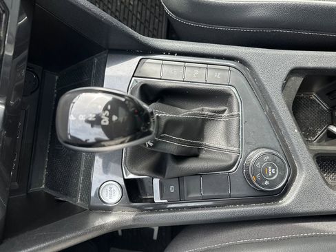 Used 2023 Volkswagen Tiguan SEL R-Line image 12