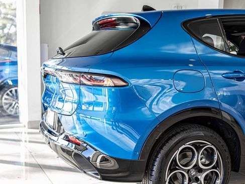 New 2025 Alfa Romeo Tonale w/ Premium Package image 12