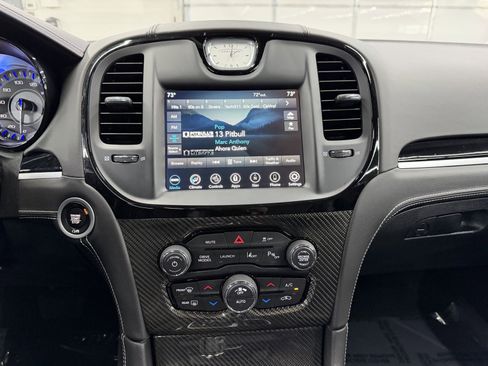 Used 2023 Chrysler 300 C image 14