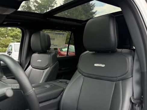 New 2026 Ford Expedition Max Platinum w/ Stealth Appearance Package AWD/4WD image 17