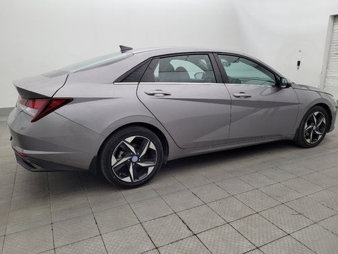 Used 2021 Hyundai Elantra SEL w/ Convenience + Premium Package FWD image 10