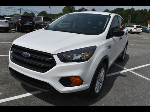 Used 2019 Ford Escape S image 1