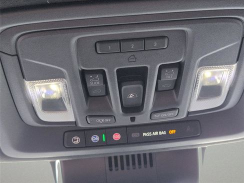 Used 2024 GMC Sierra 1500 Denali Ultimate image 18