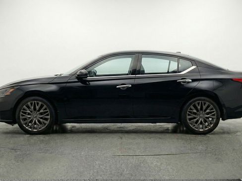 Used 2025 Nissan Altima 2.5 SV image 5