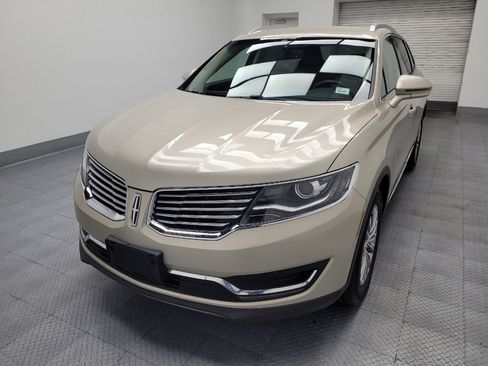 Used 2017 Lincoln MKX Select w/ Cargo Utility Package FWD image 15
