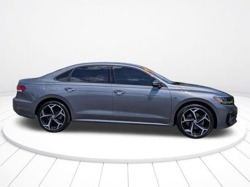 Used 2020 Volkswagen Passat 2.0T R-Line FWD image 2