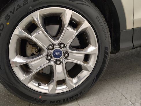 Used 2017 Ford Escape SE w/ SE Sport Appearance Package image 31