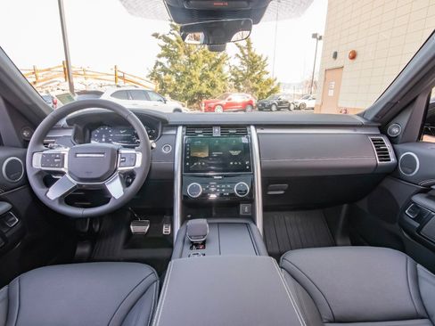 New 2026 Land Rover Discovery Limited Edition image 40