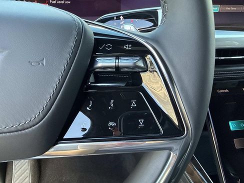 New 2026 Cadillac Escalade Platinum Luxury w/ LPO, Floor Liner Package image 30