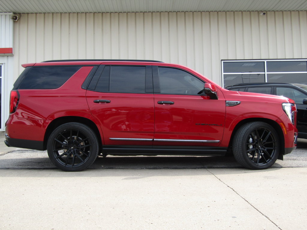Used 2026 GMC Yukon Denali Ultimate AWD/4WD image 2