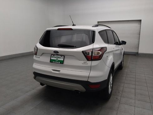 Used 2017 Ford Escape SE w/ Equipment Group 201A FWD image 9