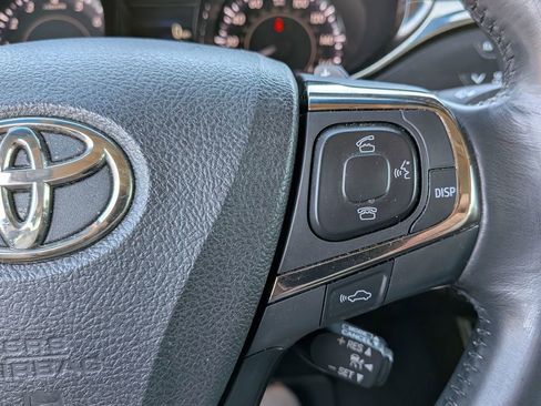 Used 2014 Toyota Avalon Limited image 19