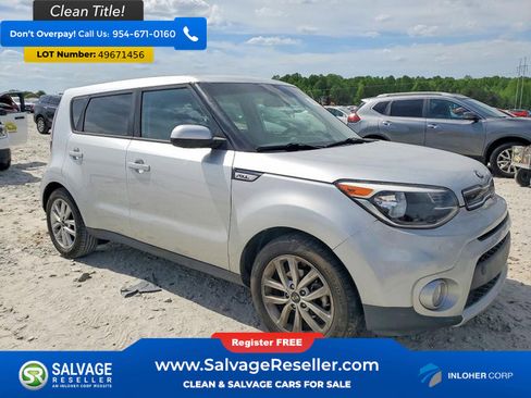 Used 2017 Kia Soul + image 5