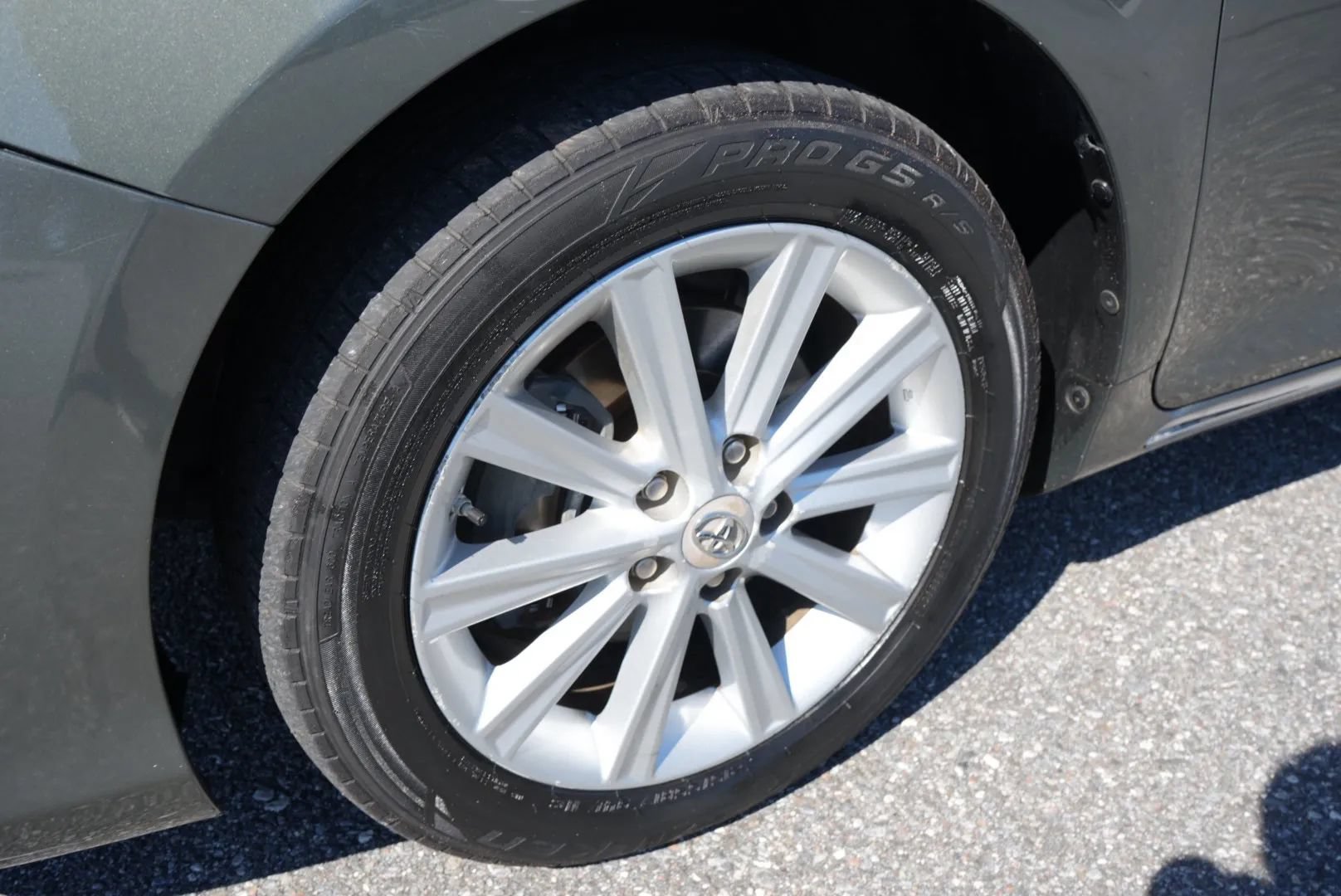 Used 2012 Toyota Camry XLE w/ Convenience Pkg FWD image 6