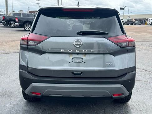 Used 2023 Nissan Rogue SV FWD image 4