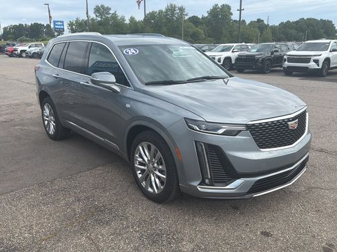 Used 2024 Cadillac XT6 Premium Luxury w/ LPO, Floor Liner Package AWD/4WD image 3