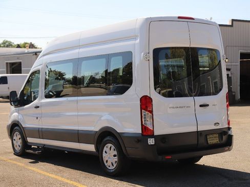 Used 2017 Ford Transit 350 XLT image 4