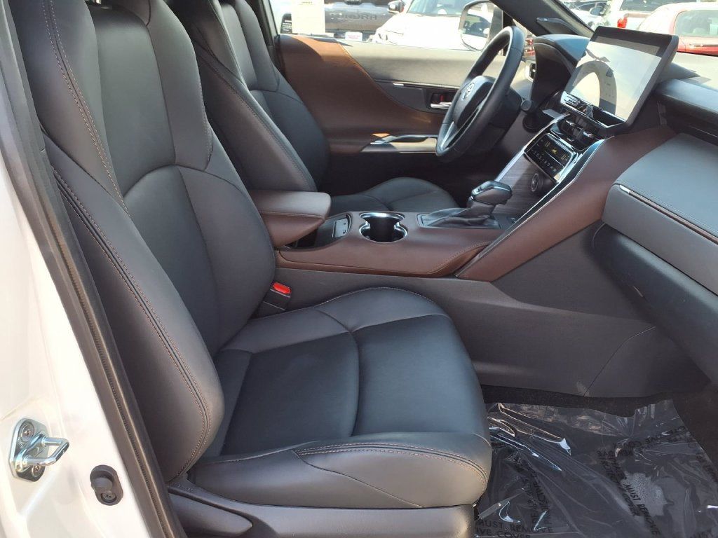 Certified 2023 Toyota Venza XLE AWD/4WD image 36
