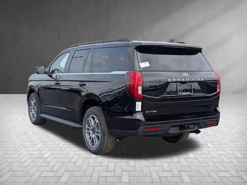New 2026 Ford Expedition Active image 8