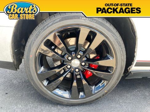Used 2014 Dodge Challenger SRT8 w/ Harman/Kardon Audio Group RWD image 31