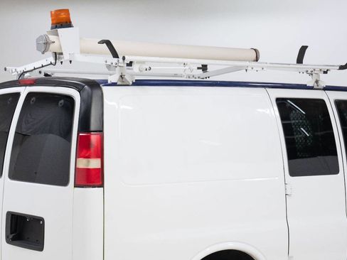 Used 2013 Chevrolet Express 1500 RWD image 12