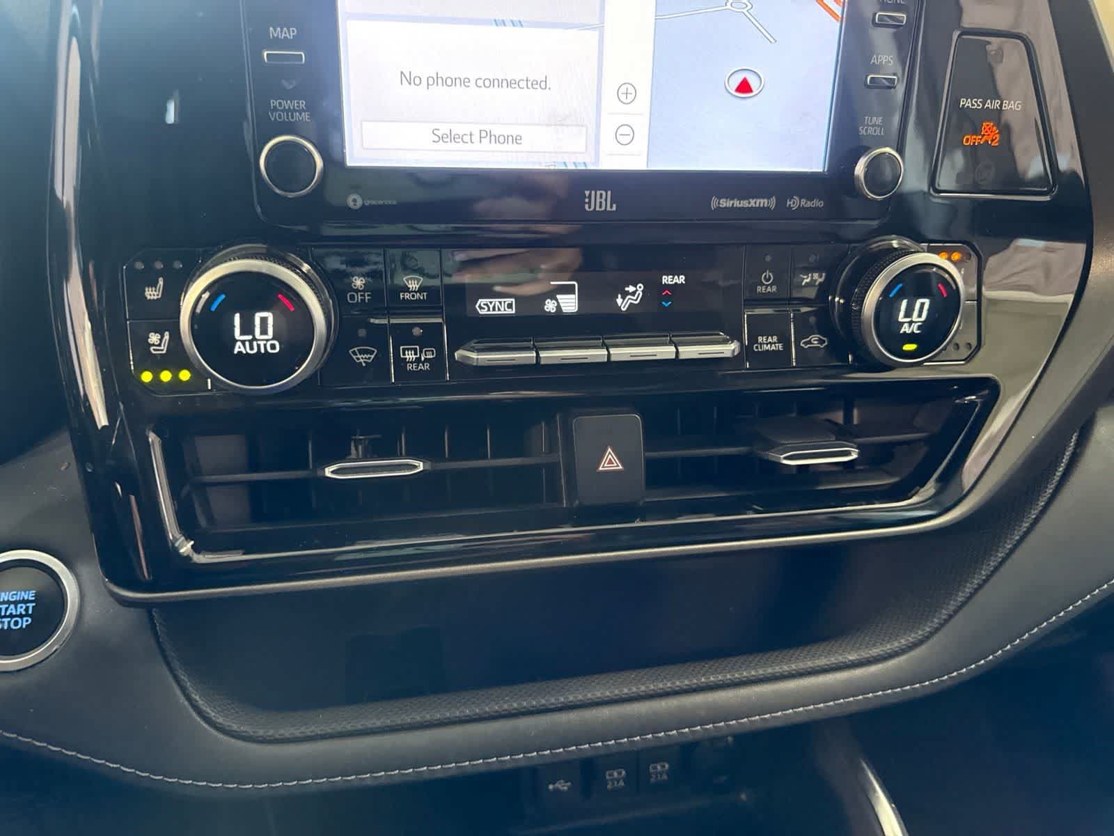 Used 2020 Toyota Highlander Limited AWD/4WD image 28